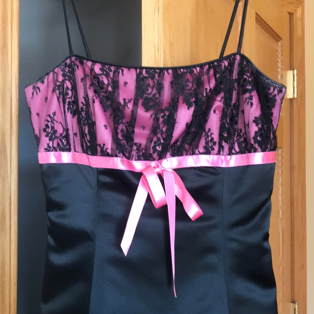 Dress - Picture 2 of 3